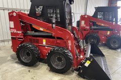 790kg-Skid-Steer-Loader-Enclosed-Cab-3