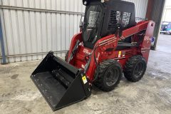 790kg-Skid-Steer-Loader-Enclosed-Cab-37