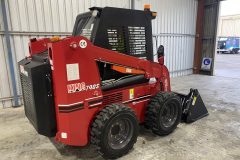 790kg-Skid-Steer-Loader-Enclosed-Cab-41