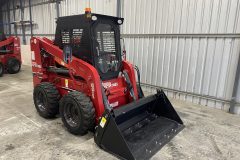790kg-Skid-Steer-Loader-Enclosed-Cab-43