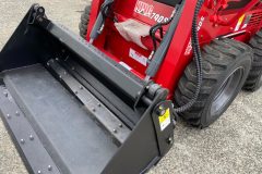 790kg-Skid-Steer-Loader-Enclosed-Cab-54